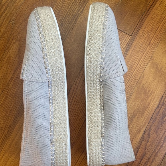 Never Worn Dr. Scholl’s Size 9 Slip On Shoe with Memory Foam Inserts - Picture 7 of 7